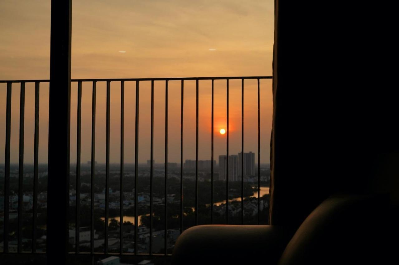 The Has 2 Bedrooms, 2 Bathrooms, 1 Kitchen, 1 Living Room, 1 Laundry Room, 1 Balcony, 1 Swimming Pool - District 7 Apartment